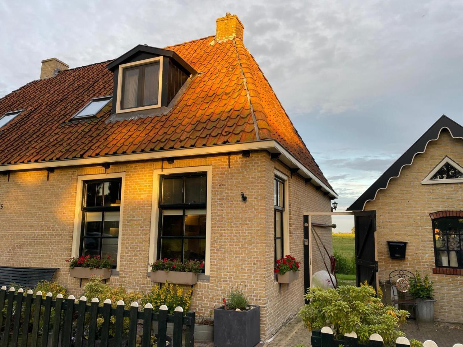 Vakantiehuis In Friesland Voor De Hele Familie Huns المظهر الخارجي الصورة
