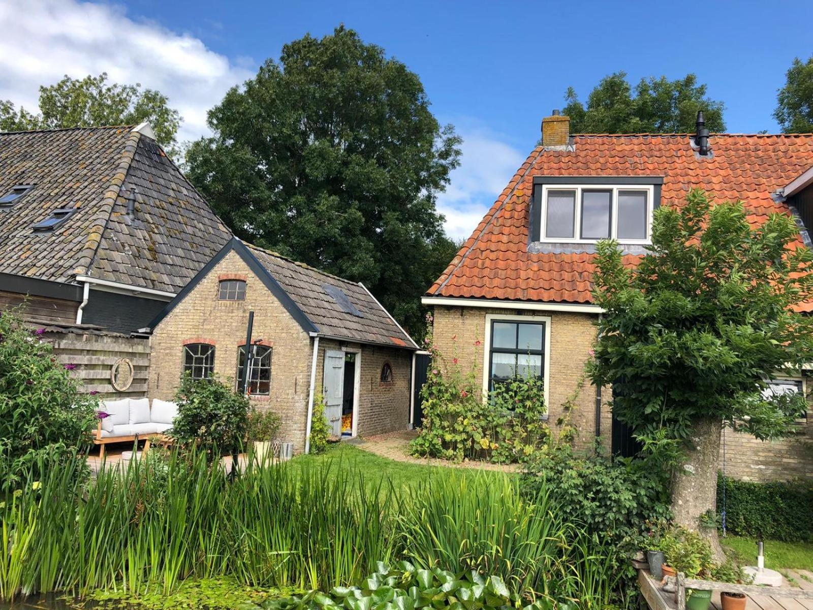 Vakantiehuis In Friesland Voor De Hele Familie Huns المظهر الخارجي الصورة